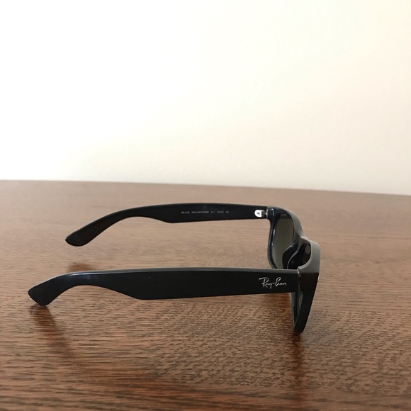 Rayban Wayfarer Sunglasses - Picture 4 of 8